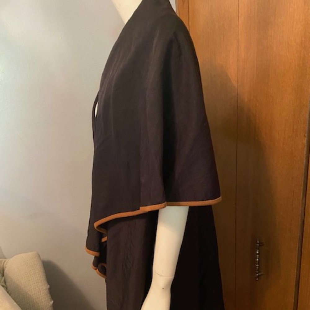 Nylon Jacket/Cape - Picture 2 of 8